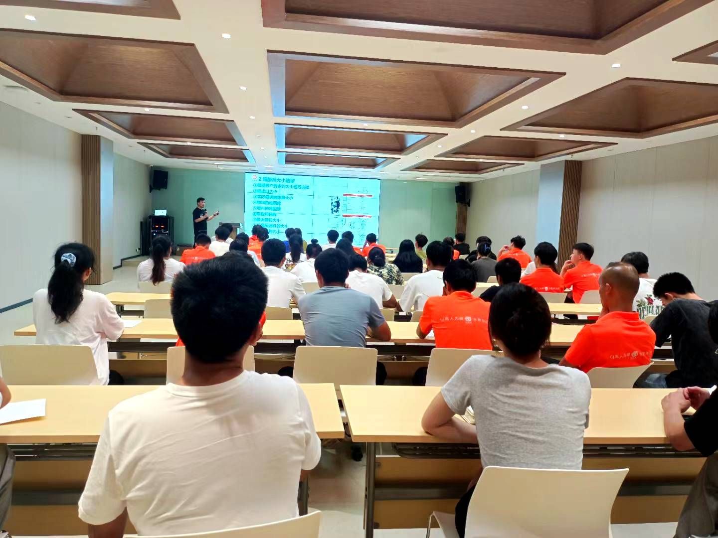 邊鋒機(jī)械集團(tuán),隔膜泵廠家,進(jìn)口泵替換,營(yíng)銷選型培訓(xùn)