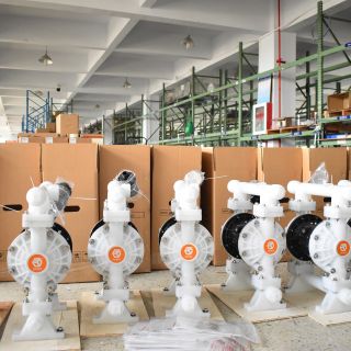 “熱辣滾燙”搶發(fā)展，年后開工生產(chǎn)忙！